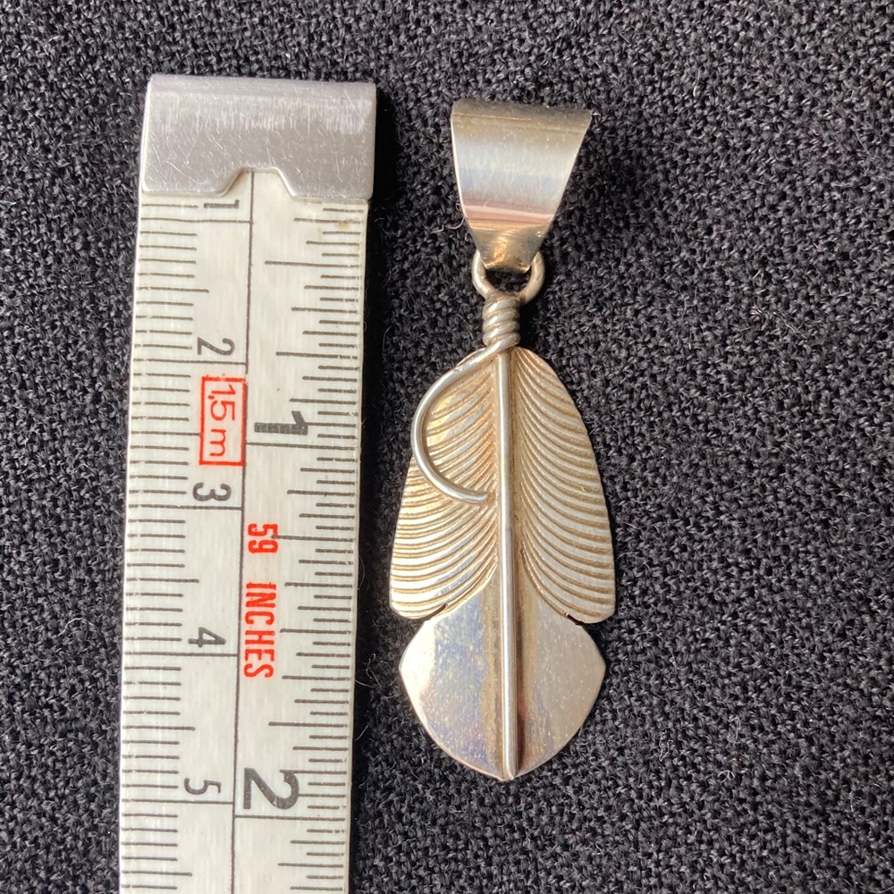 Elegant Silver Feather Necklace
